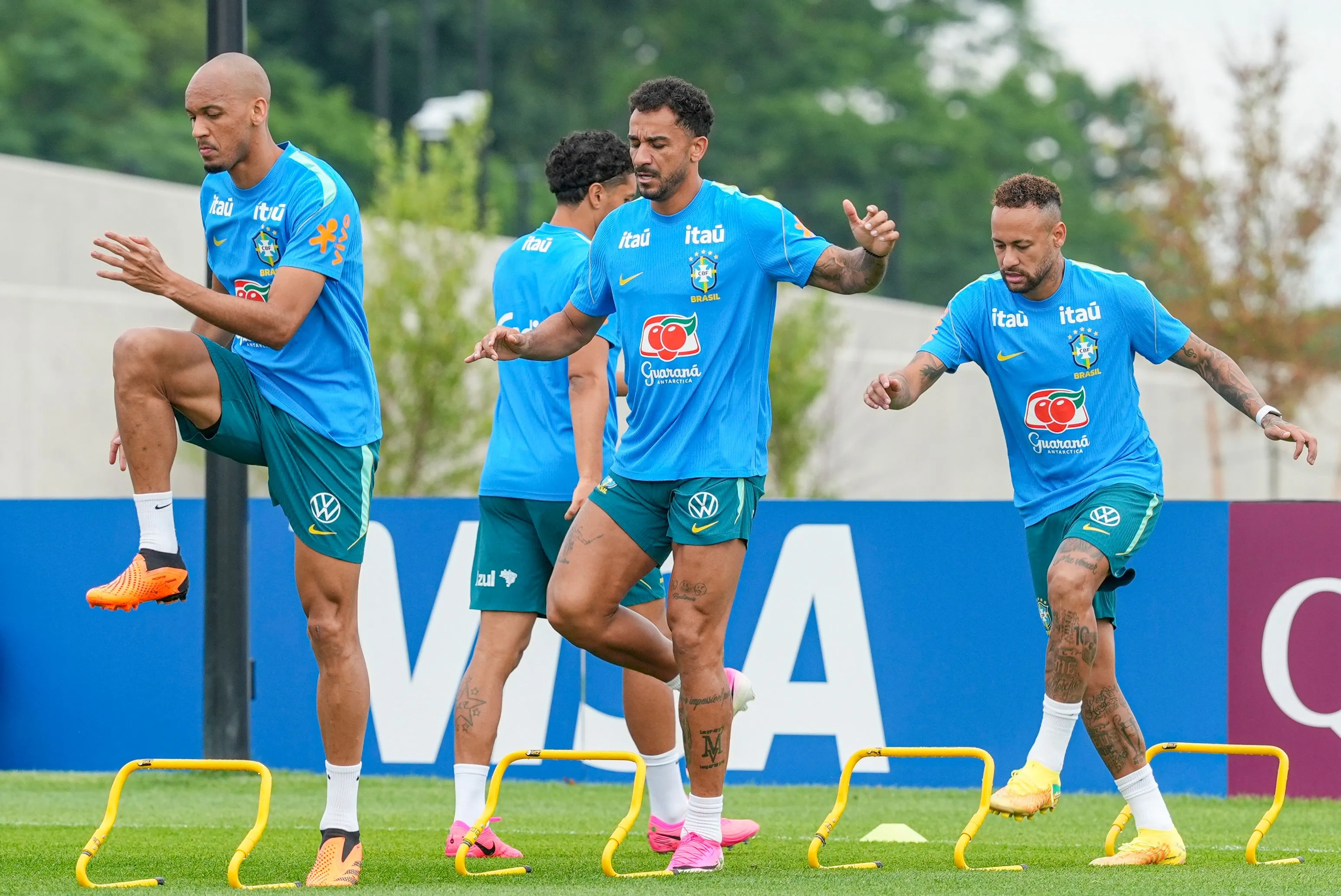 O Brasil enfrenta a Noruega por uma vaga nas quartas de final da Copa do Mundo.