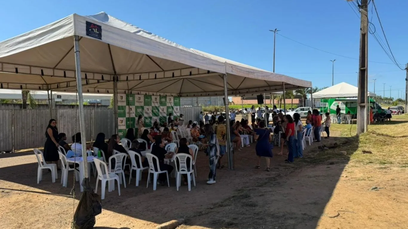 Além da área da saúde, a ação social ofereceu serviços de estética e bem-estar