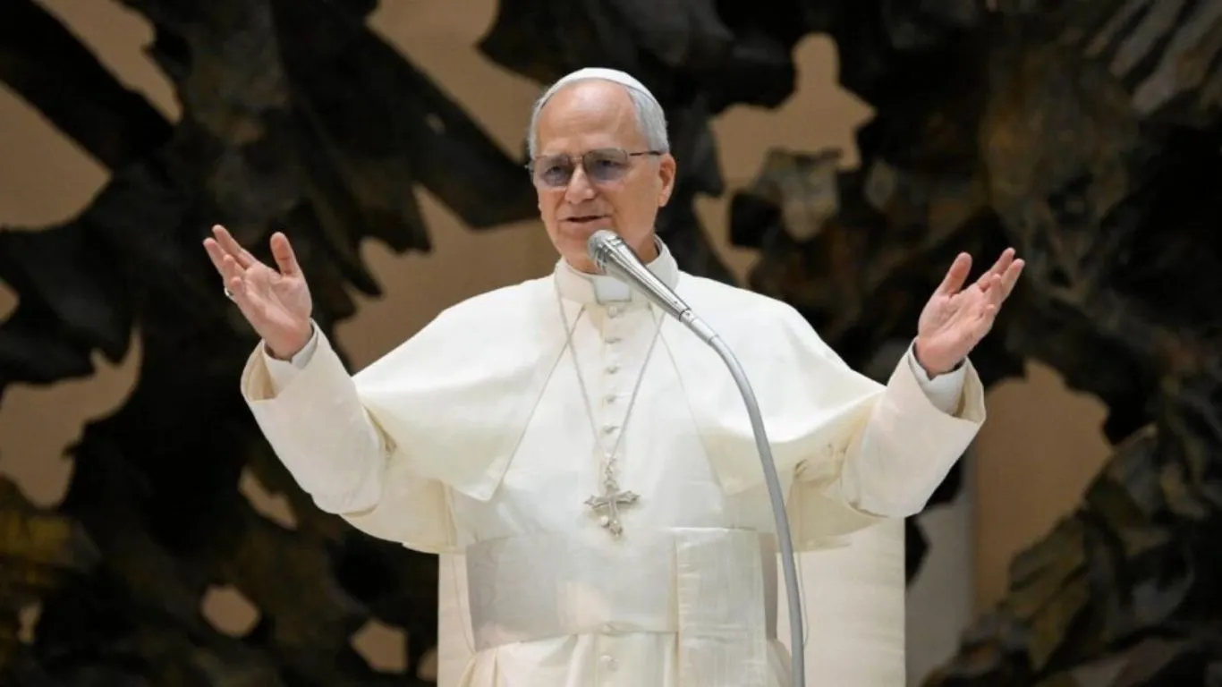 Intitulado "Magnifica Humanitas", o documento papal de 43 mil palavras pede regulação urgente contra a automação de decisões letais e a perda de empregos.