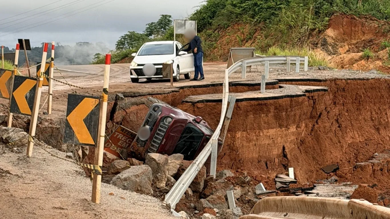 Na madrugada desta segunda-feira (11), um acidente de trânsito mobilizou equipes de resgate e chamou a atenção de motoristas que trafegam pelo sudeste paraense.