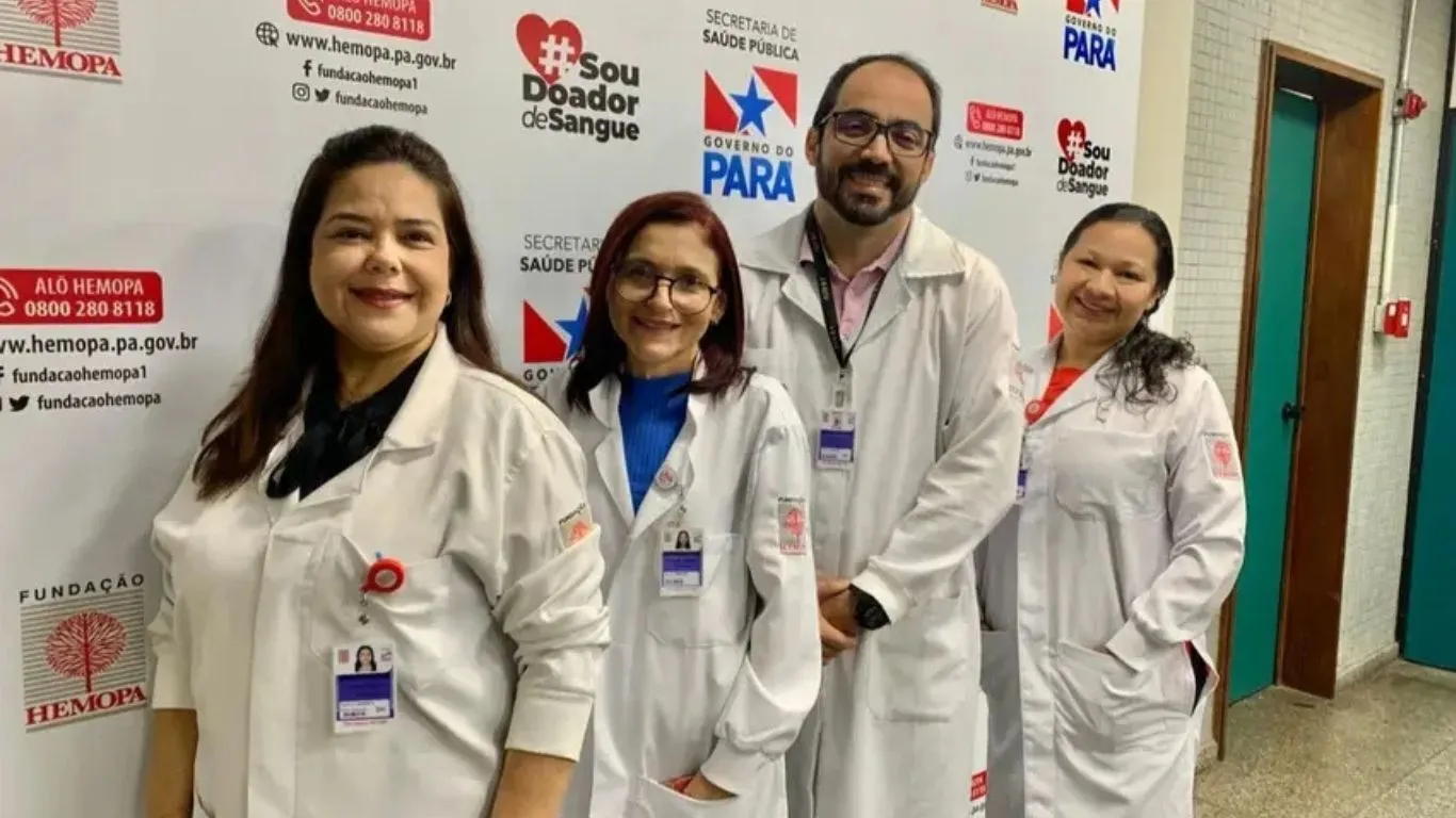 Na hemorrede estadual, esses especialistas atuam em frentes que vão desde a triagem clínica e coleta até a assistência direta a pacientes