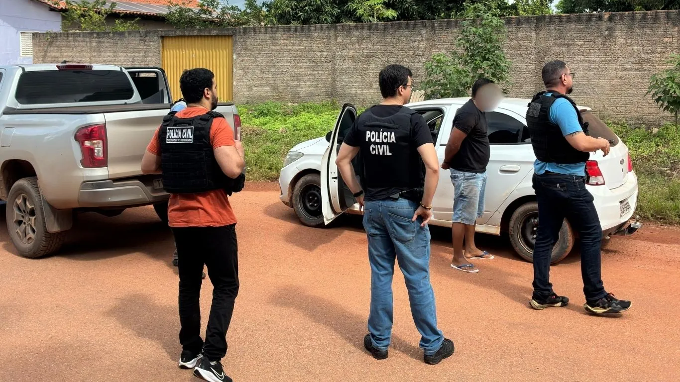 A Polícia Civil informou que as investigações prosseguem para esclarecer a motivação e todas as circunstâncias do crime.