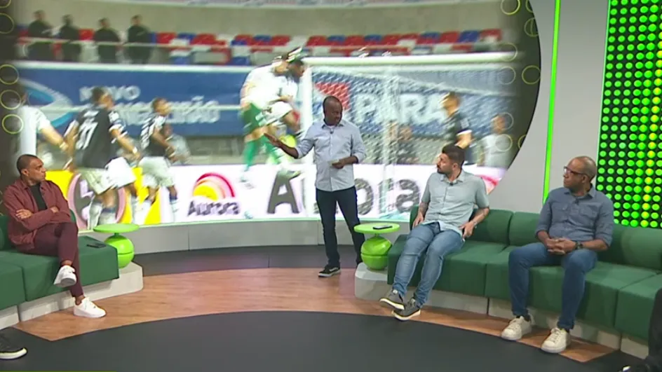 Gol nos acréscimos, anulação polêmica e regra do toque de mão voltam a colocar arbitragem no centro do debate após Remo x Palmeiras no Mangueirão.