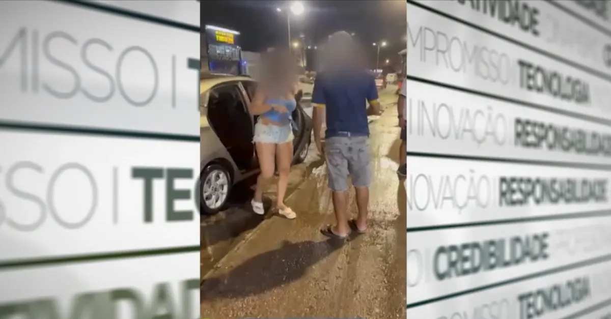 Motorista de aplicativo interrompe corrida após flagrar ato sexual no banco traseiro em Belém; vídeo da discussão viralizou nas redes sociais.