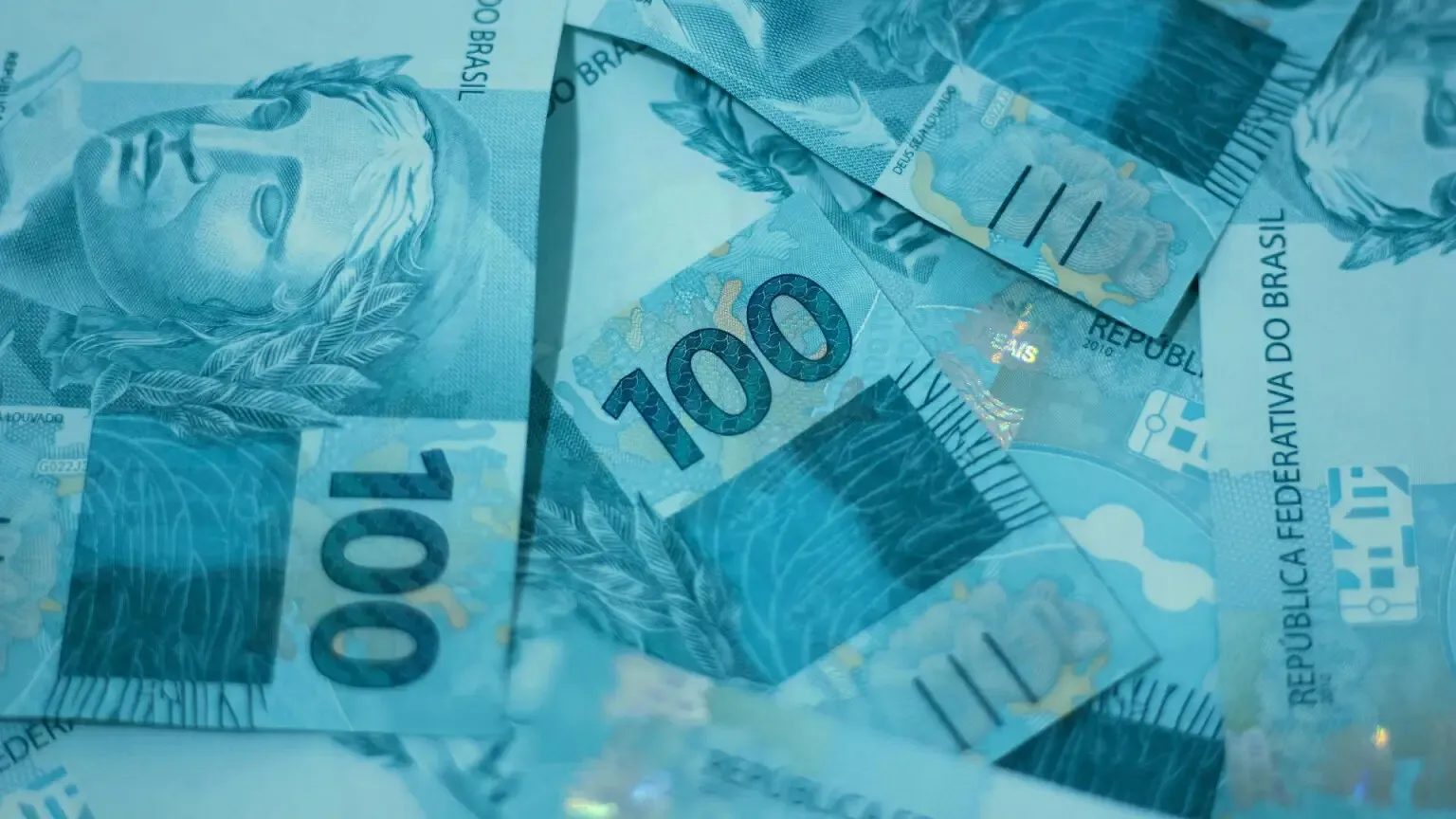 Descubra como consultar e resgatar dinheiro esquecido no Banco Central. Aprenda o passo a passo com informações atualizadas.