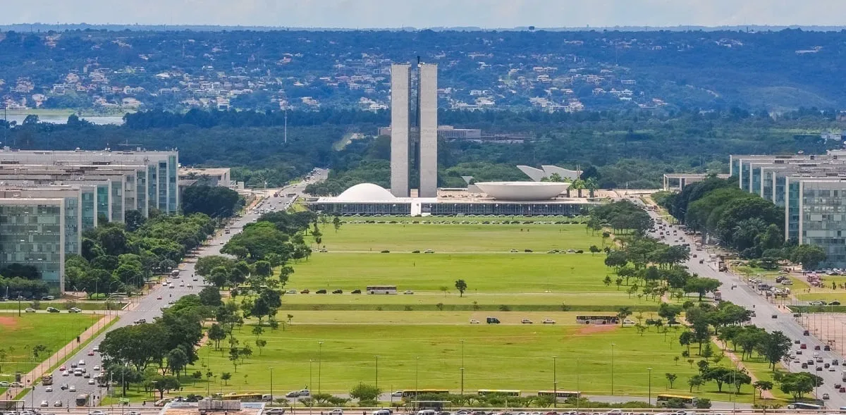 Caso as autorizações sejam publicadas ainda em 2026, os órgãos terão até seis meses para divulgar os editais.