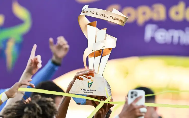 A competição que começou com 66 equipes está próxima de sua fase final.