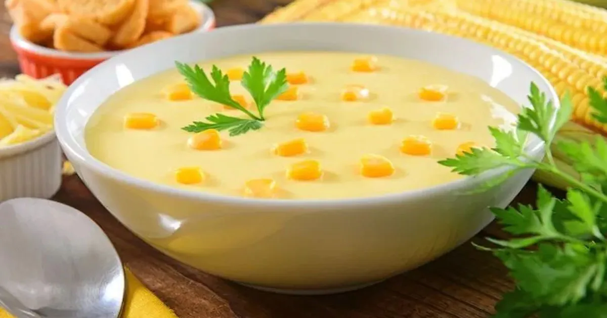 Diferente das versões tradicionais, essa receita fica ainda mais cremosa com o uso de creme de leite, ingrediente que realça o sabor.
