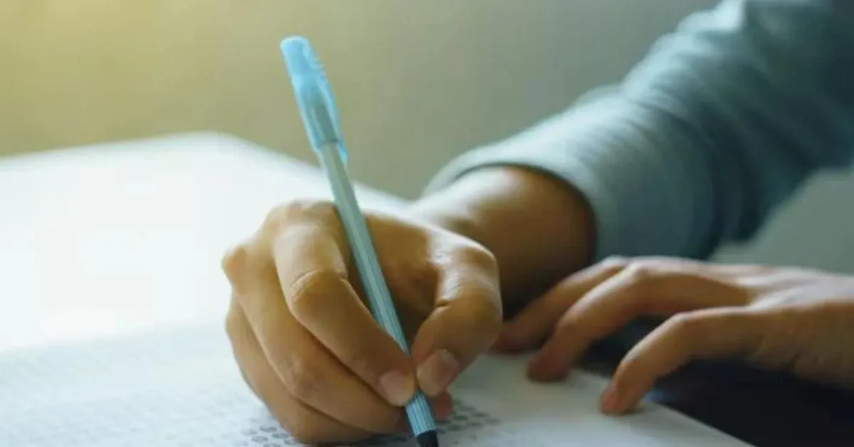 O certame oferece vagas na área da educação, com salário acima de R$ 2,5 mil