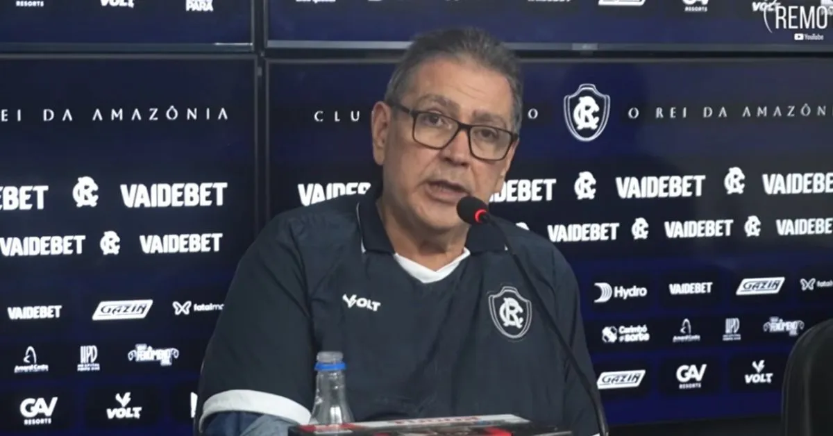 O presidente azulino Antônio Carlos Teixeira, conhecido como Tonhão, concedeu entrevista coletiva nesta segunda-feira (27), acompanhado do vice-presidente Glauber Gonçalves e do executivo de futebol Luiz Wagner.