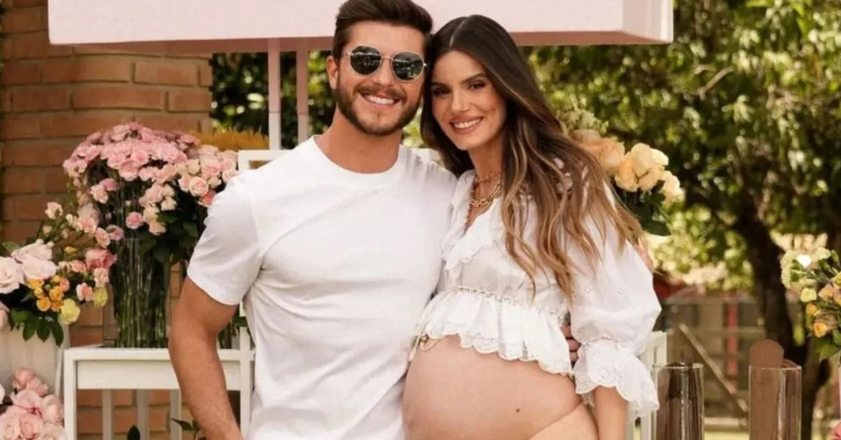 Quando começou a namorar Klebber, ela já disse que, se tivessem uma filha, ela se chamaria Clara.