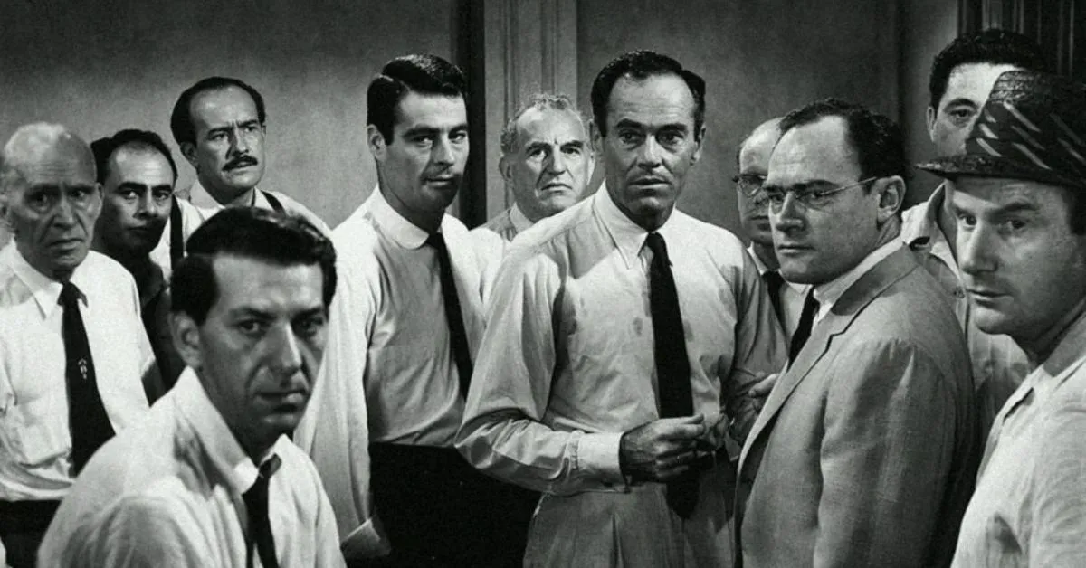 O Cinelex escolhe "12 Homens e uma Sentença" justamente por sua permanente atualidade. O pano de fundo do filme são as regras do Direito, da Justiça e do sistema, temas que ganham novos significados a cada época.