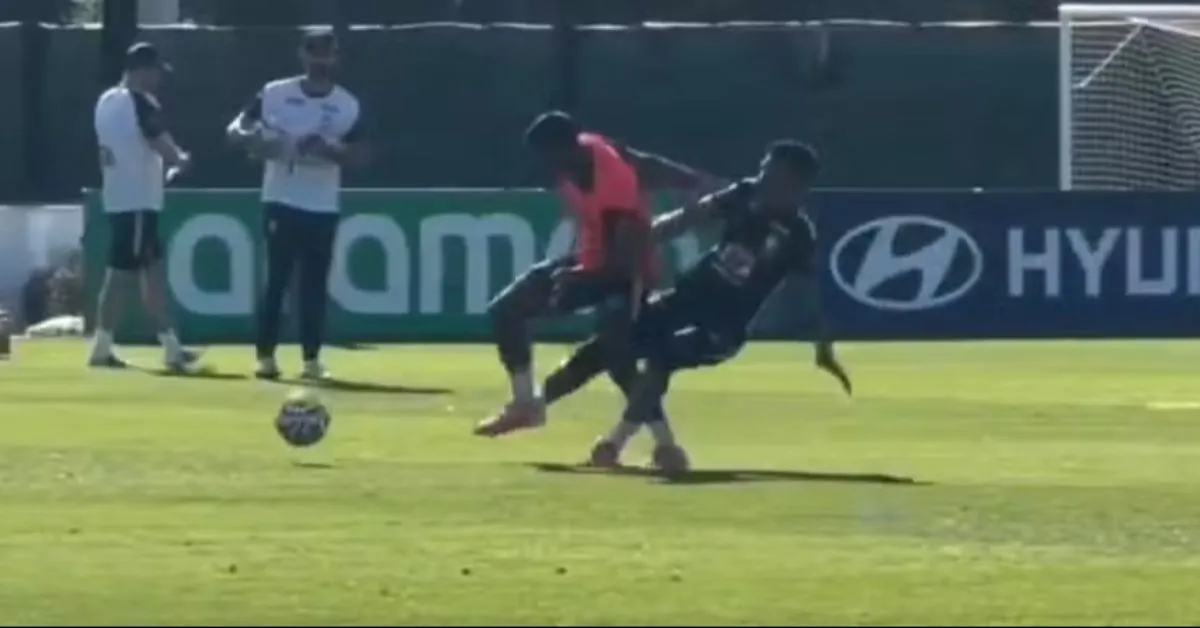Lance chamou atenção nas redes sociais, mas fez parte do treino do dia.