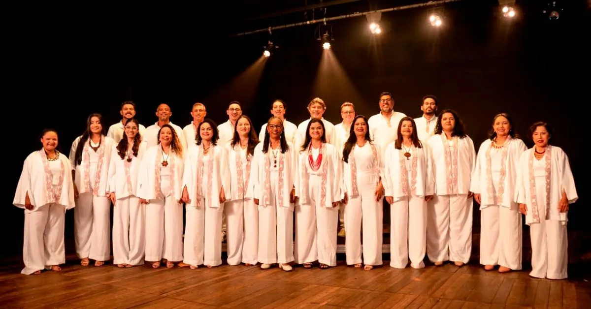 A novidade será que, nesta montagem, os integrantes do coro deixam o papel estritamente musical e passam a atuar também na narrativa cênica e corporal