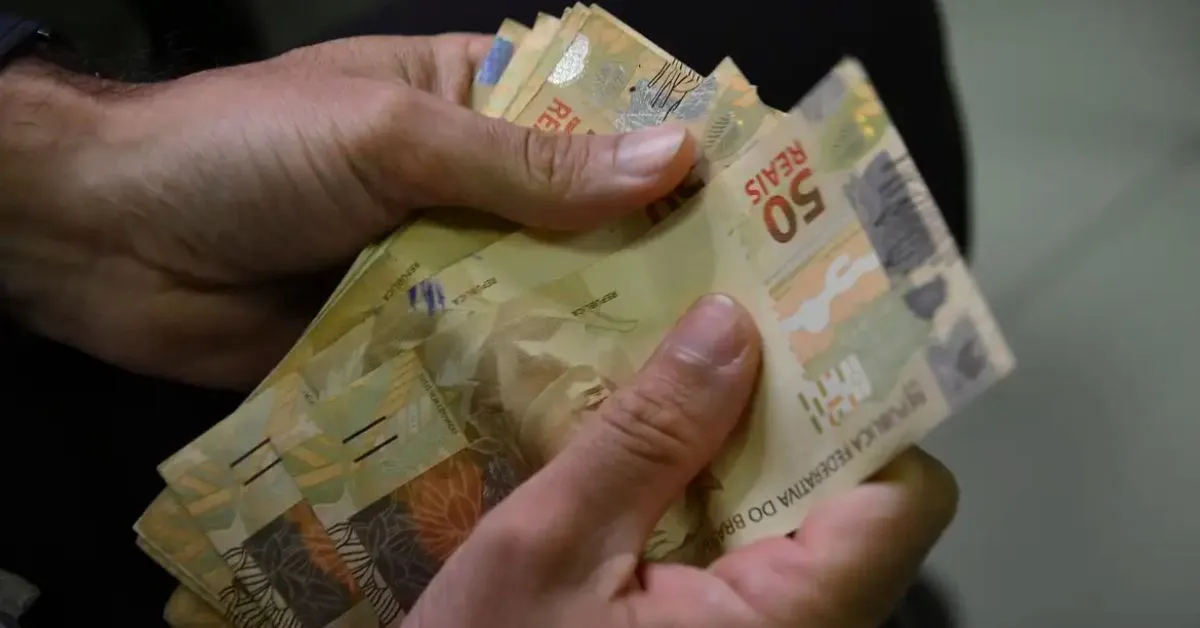Expectativa em torno do benefício se deve ao impacto direto no orçamento de milhões de trabalhadores formais.