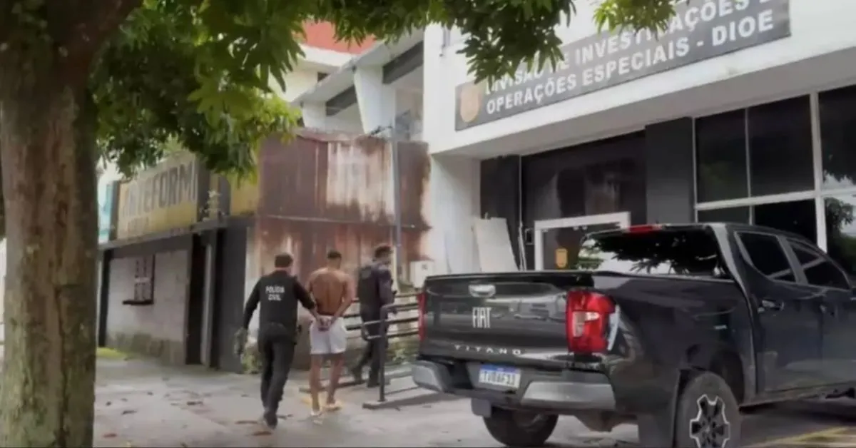 Segundo a Polícia Civil, a investigação teve início logo após o registro do furto e contou com o rastreamento do aparelho.