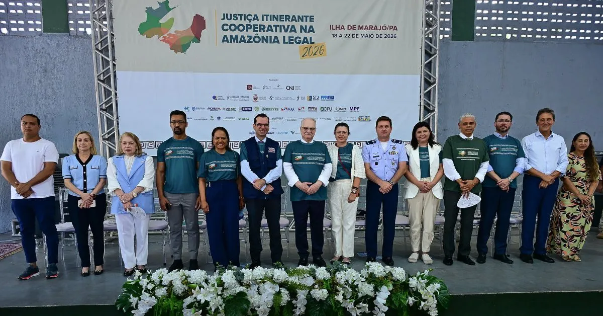 A cerimônia de encerramento aconteceu na Escola Municipal Professor Estevão Gomes, com a presença de autoridades nacionais e locais.
