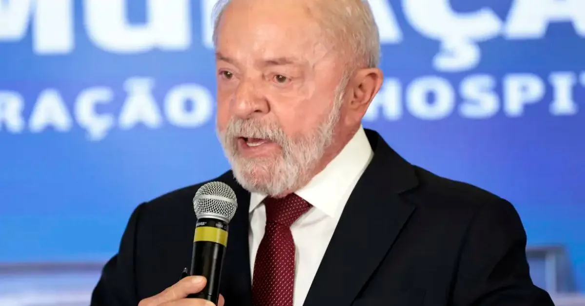 De acordo com o hospital, o presidente  seguirá acompanhado pelas equipes coordenadas pelo cardiologista Roberto Kalil Filho e pela médica Ana Helena Germoglio.
