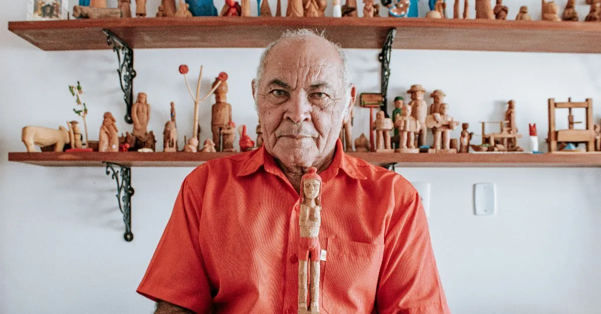 A mostra marca a primeira exposição individual de Véio na região Norte e apresenta diferentes fases e séries desenvolvidas pelo artista ao longo das décadas.