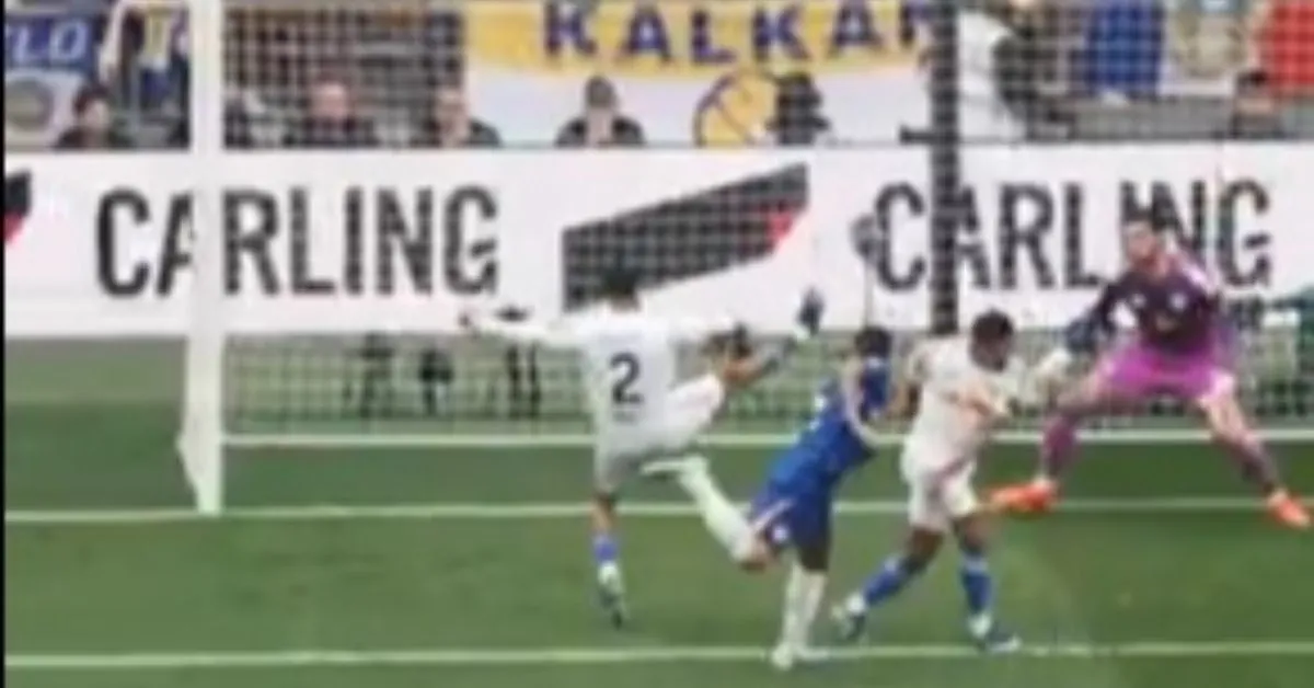 Gol que garantiu a classificação dos Blues na decisão da Copa da Inglaterra