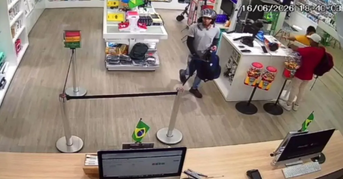 Os três suspeitos fizeram a limpa na loja de venda de celulares em Nazaré