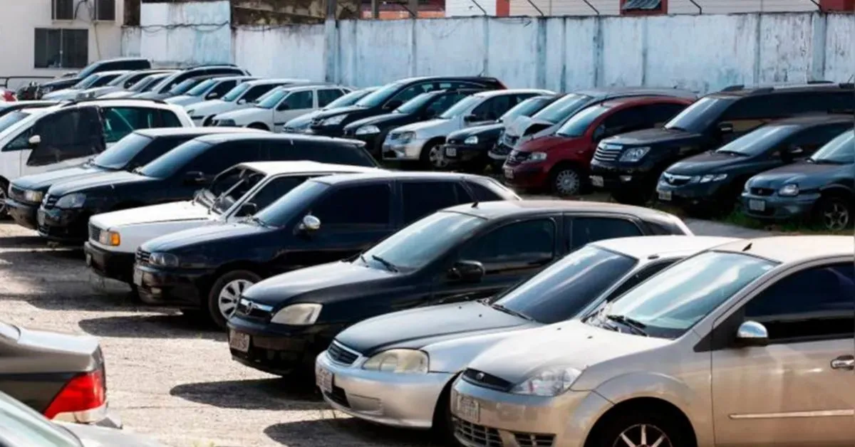Serão 80 lotes de veículos disponibilizados no leilão de Benevides