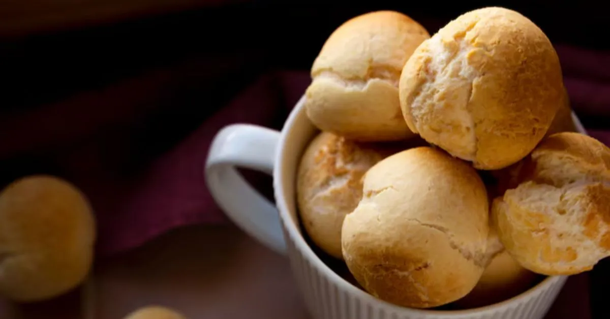 O pão de queijo é um dos quitutes queridinho dos brasileiros.