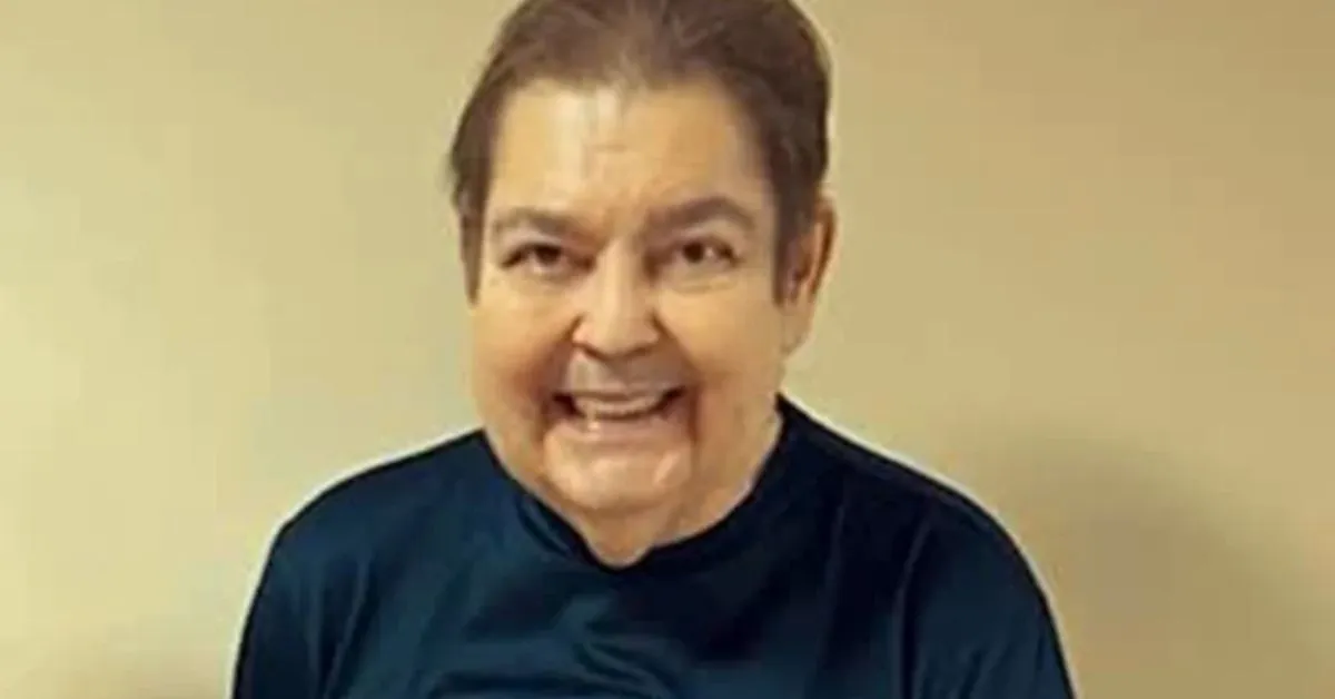 Fausto Silva foi submetido a uma retirada de sonda gástrica