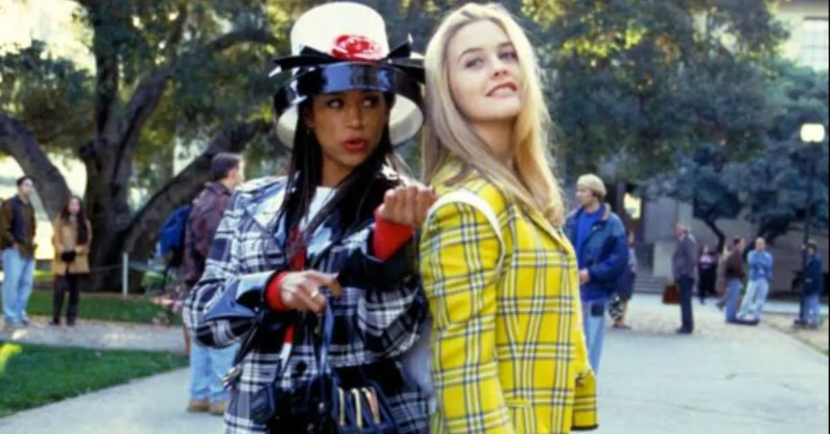 Informações da revista Variety confirmaram Alicia Silverstone na produção da série.