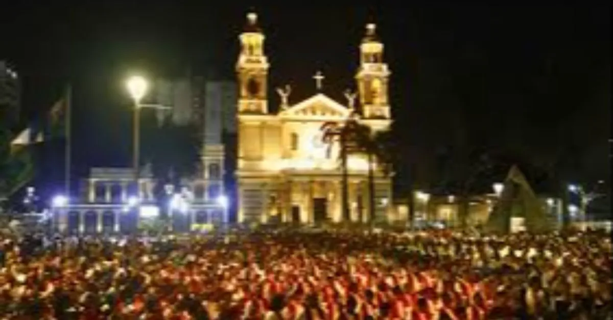 Fiéis participarão da Vigília de Pentecostes 2026 na Praça Santuário de Nazaré, em Belém, em celebração marcada pela oração, adoração e Crisma de 120 jovens e adultos.