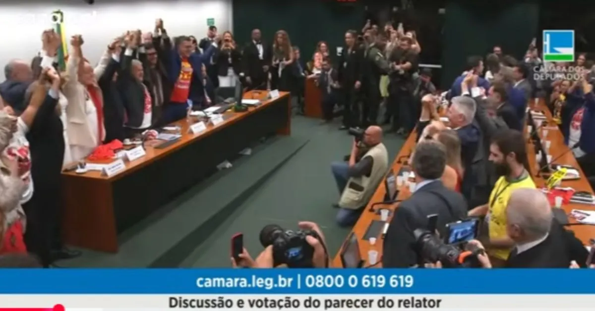 Plenário da Câmara dos Deputados durante votação da PEC que propõe o fim da escala de trabalho 6x1.
