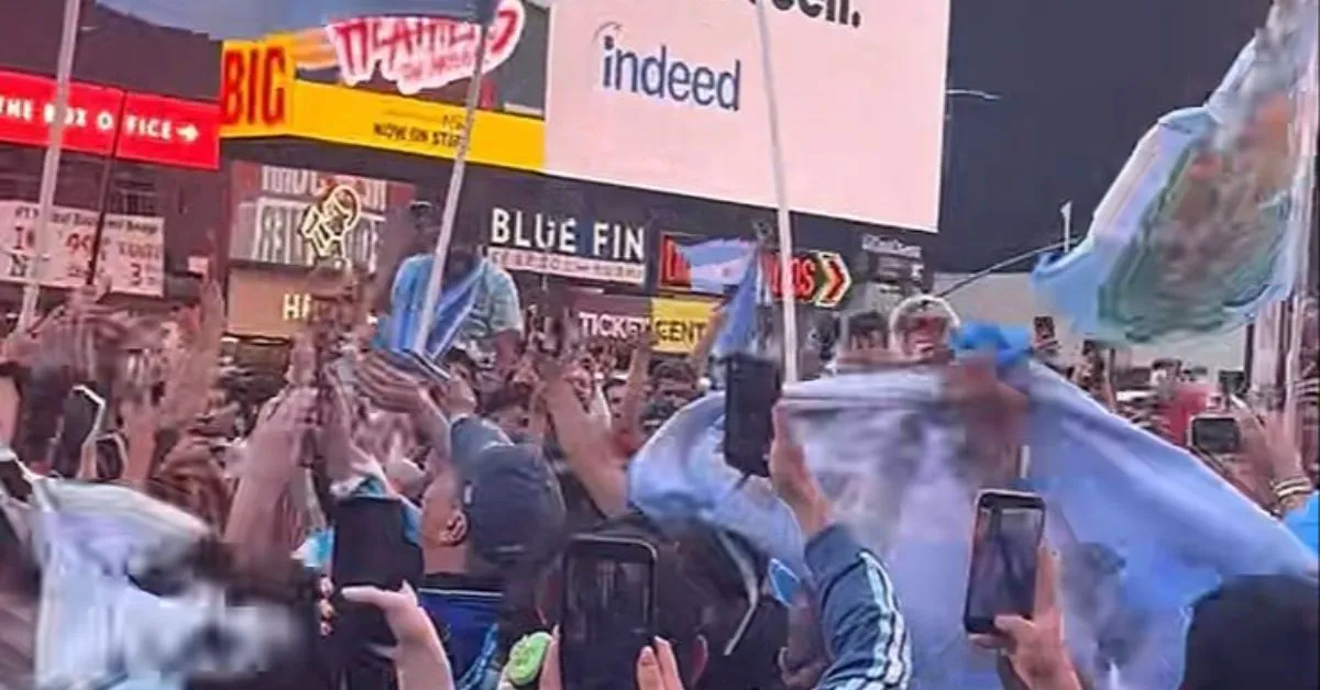 Torcida da Argentina na Times Square.