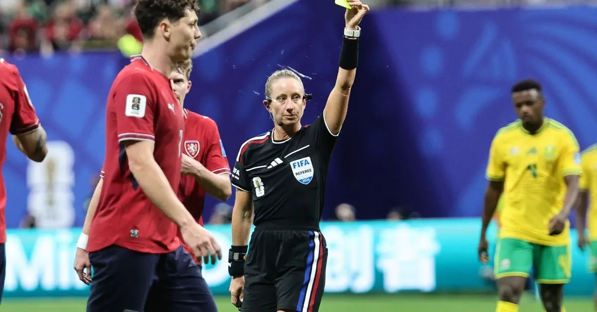 Tori Penso será a árbitra principal de Tchéquia x África do Sul e fará história como a primeira mulher a apitar na Copa do Mundo 2026.