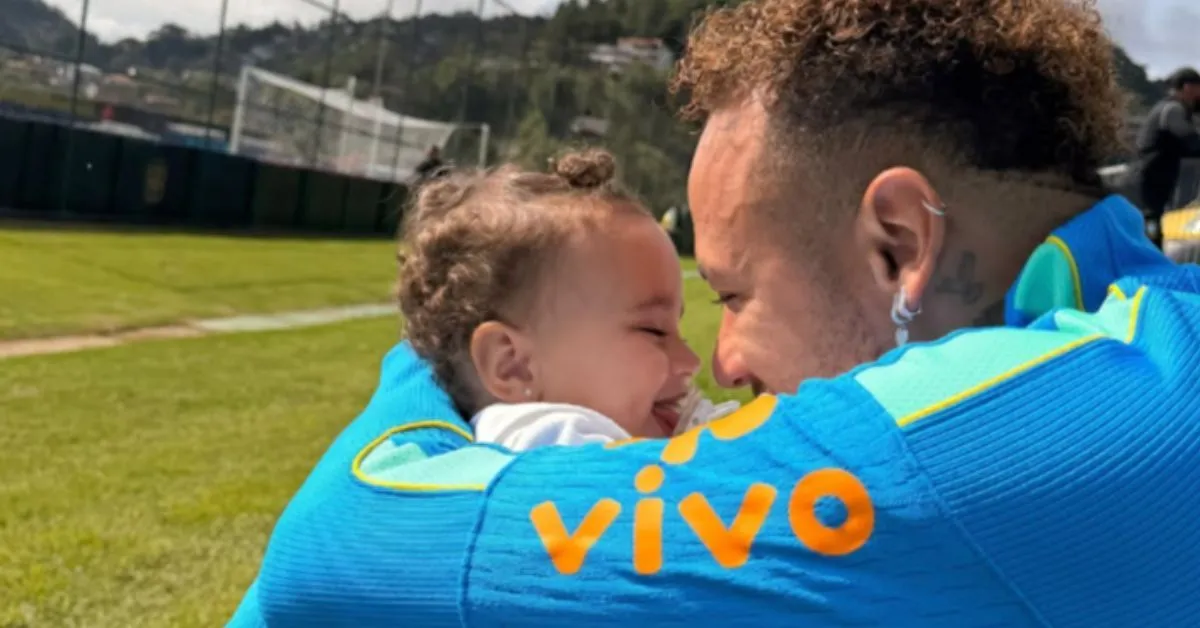 Neymar celebrou o primeiro aniversário da filha Mel nas redes sociais durante a disputa da Copa do Mundo.