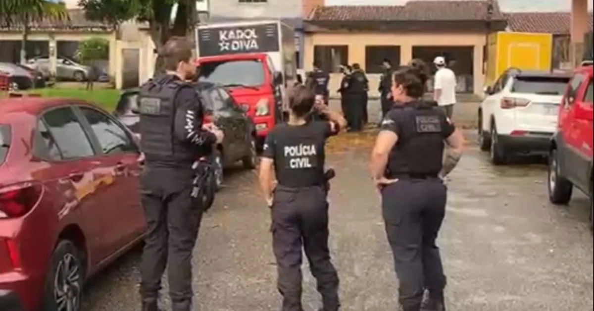 Polícias Militar, Civil e Científica atenderam à ocorrência na residência onde o veterinário foi encontrado morto