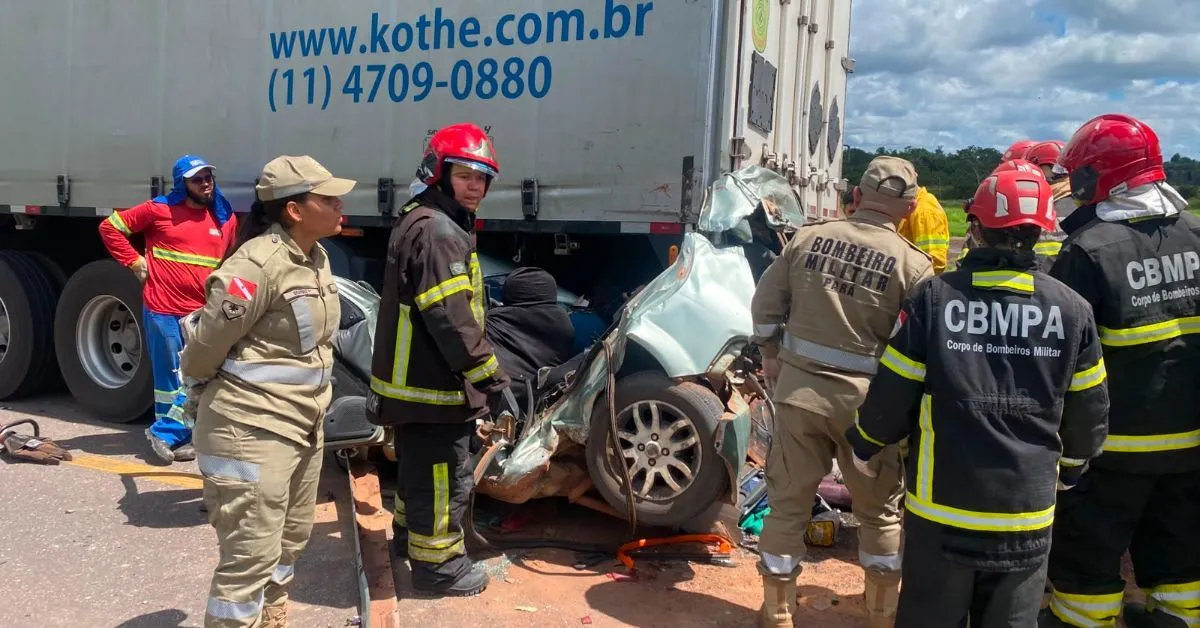 Colisão interdita trecho da PA-150