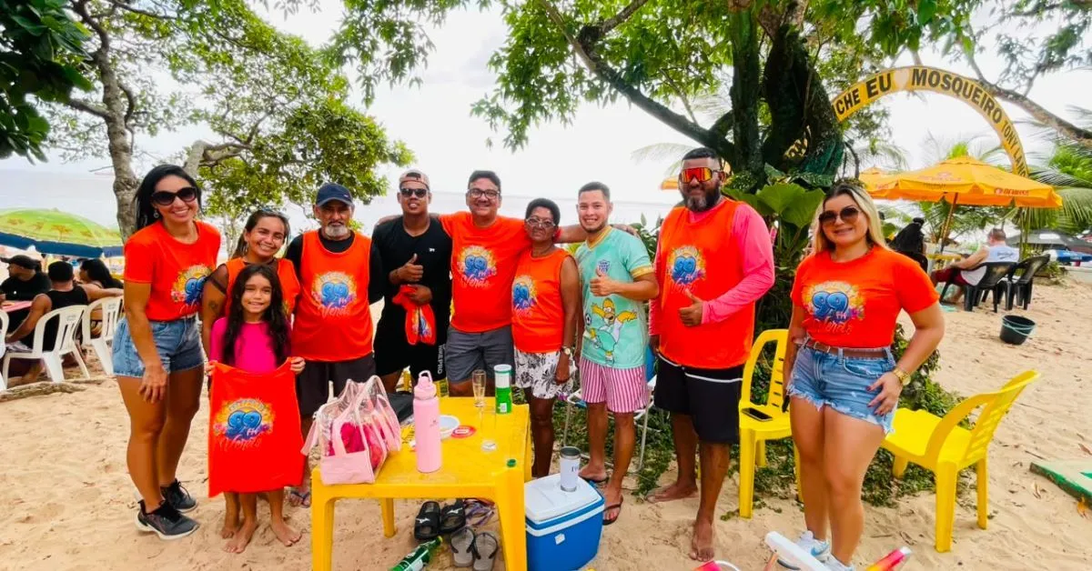 Equipe da 99FM leva música, brindes e animação aos veranistas na Praia do Chapéu Virado, em Mosqueiro.