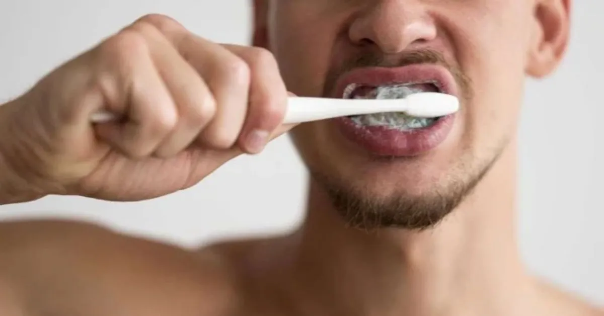 O teste utiliza apenas uma escovação na mucosa da boca e fornce o resultado em menos de uma hora para o diagnóstico de câncer bucal.
