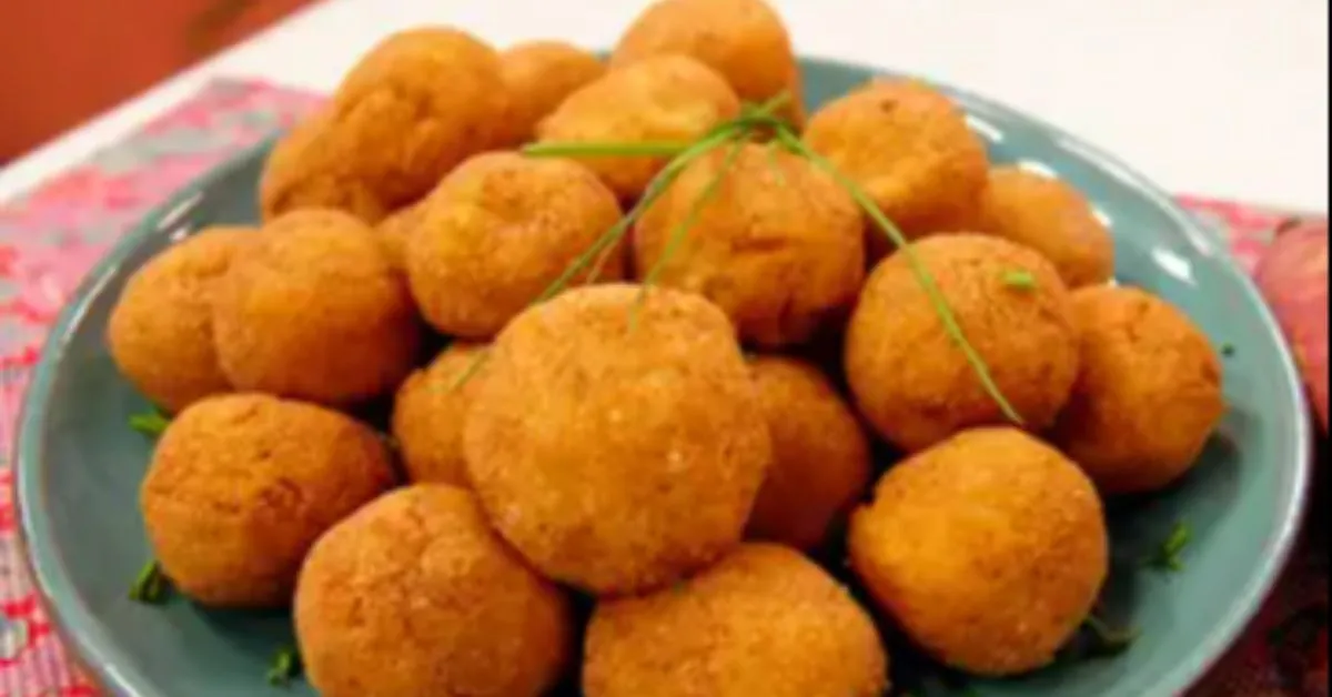 Para quem está em busca de uma receita fácil, prática e deliciosa, unindo valor nutricional e sabor, a pedida é o delicioso bolinho de batata-doce na air fryer.