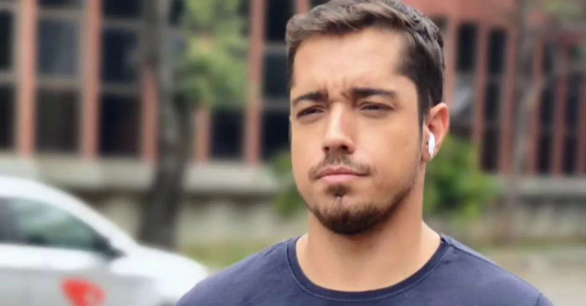 Ao longo da carreira, Caíque Verli atuou na redação multimídia da Rede Gazeta, com passagens pelo site A Gazeta e pela rádio CBN Vitória. Como repórter da TV Gazeta, destacou-se principalmente na cobertura de segurança pública.