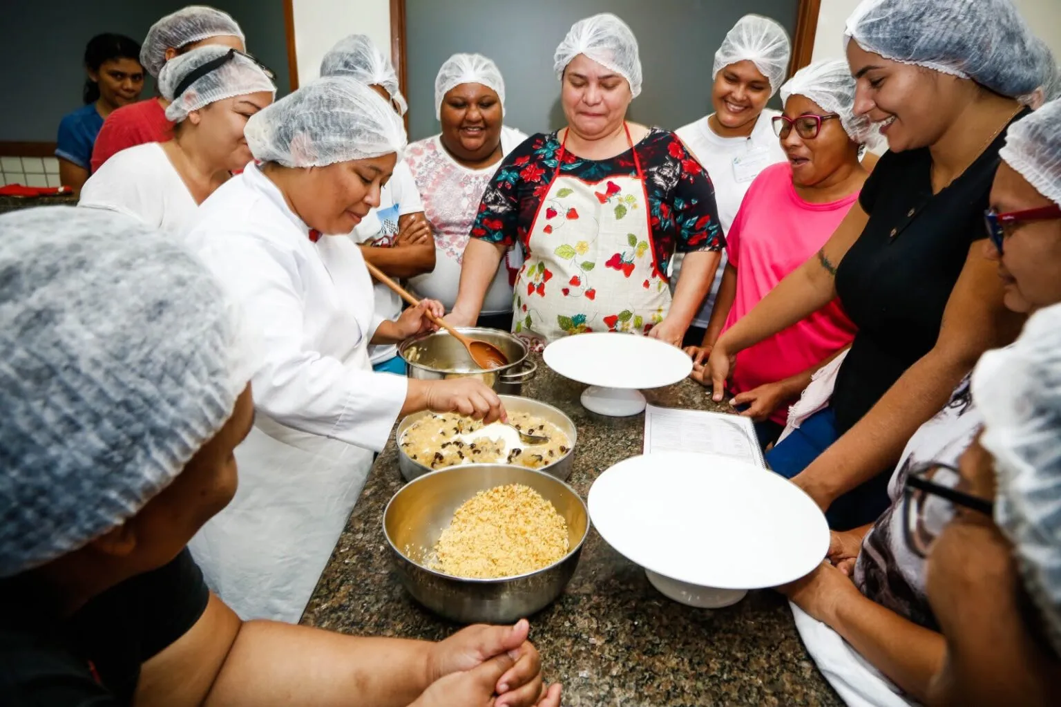 As vagas são voltadas para jovens e adultos que desejam ingressar no mercado de trabalho.