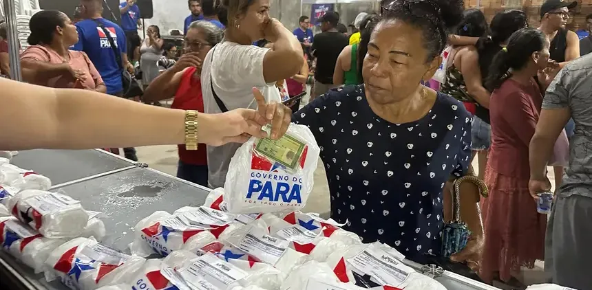 As entregas fazem parte de políticas públicas que buscam ampliar o acesso da população a cuidados com a saúde visual