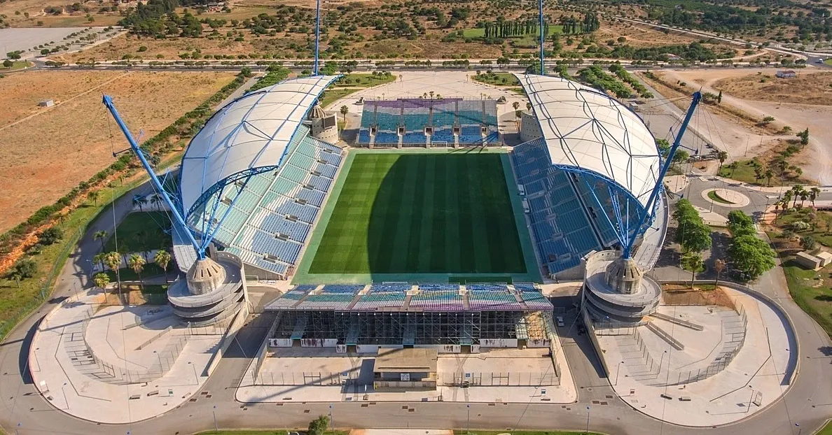Jogo acontece em Portugal.