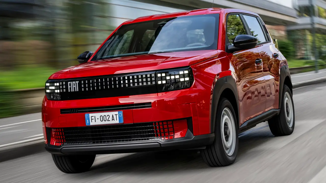 Versão RED terá visual mais simples e será exclusivamente elétrica. Conheça cinco novos carros no Brasil anunciados pela Fiat.
