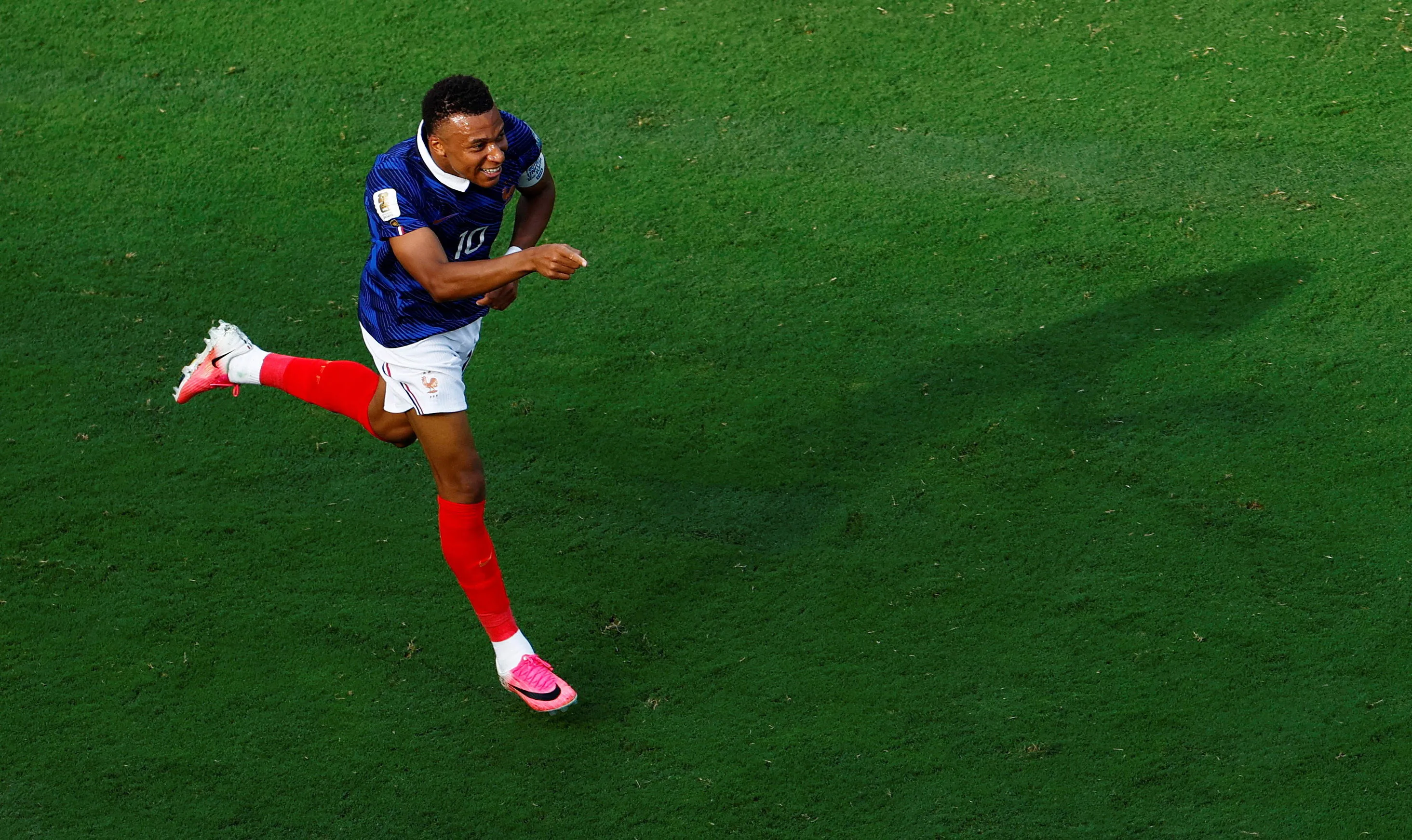 Soccer Football - FIFA World Cup 2026 - Round of 32 - France v Sweden - New York New Jersey Stadium, East Rutherford, New Jersey, U.S. - June 30, 2026 France's Kylian Mbappe celebrates scoring their first goal REUTERS/Jeenah Moon     TPX IMAGES OF THE DAY
