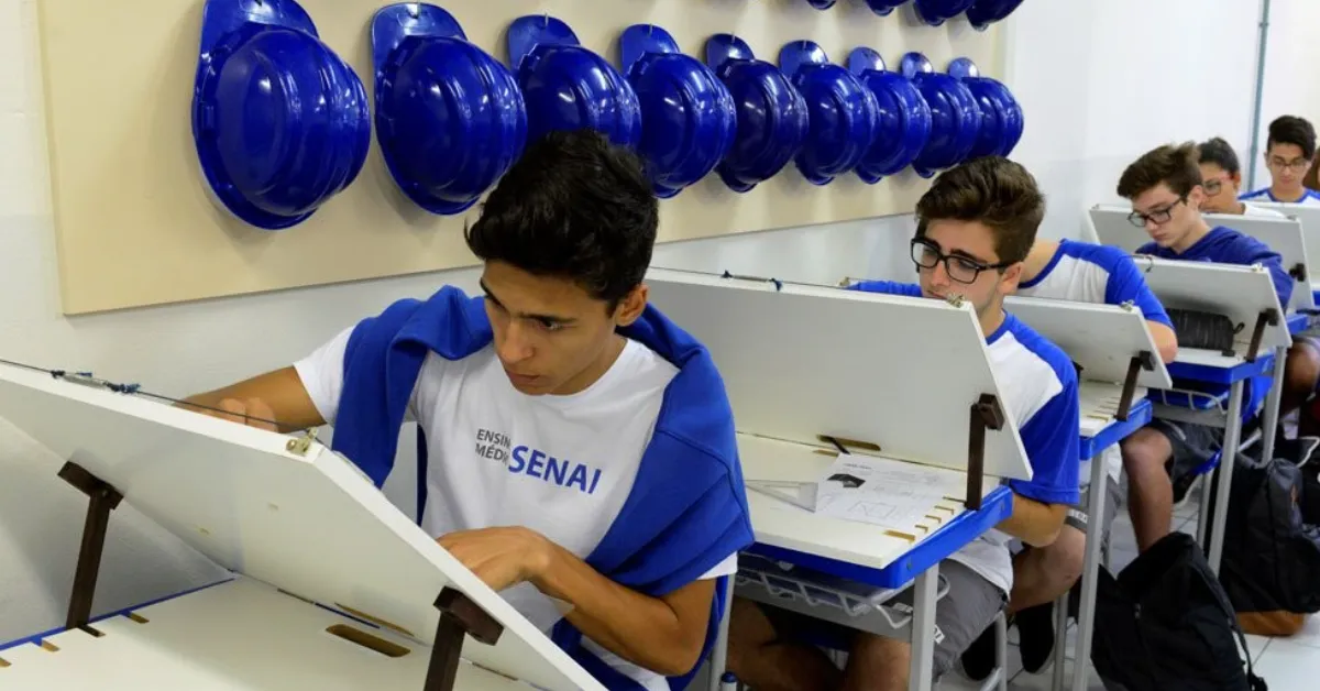 O SENAI está entre as principais instituições que oferecem cursos profissionalizantes e de qualificação no Pará, preparando trabalhadores para atender às demandas da indústria e ampliar as oportunidades de inserção no mercado de trabalho