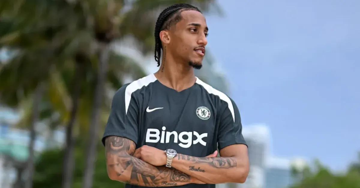 Atacante do Chelsea aparece no radar do Barça em meio à busca por um novo camisa 9 para a próxima temporada.