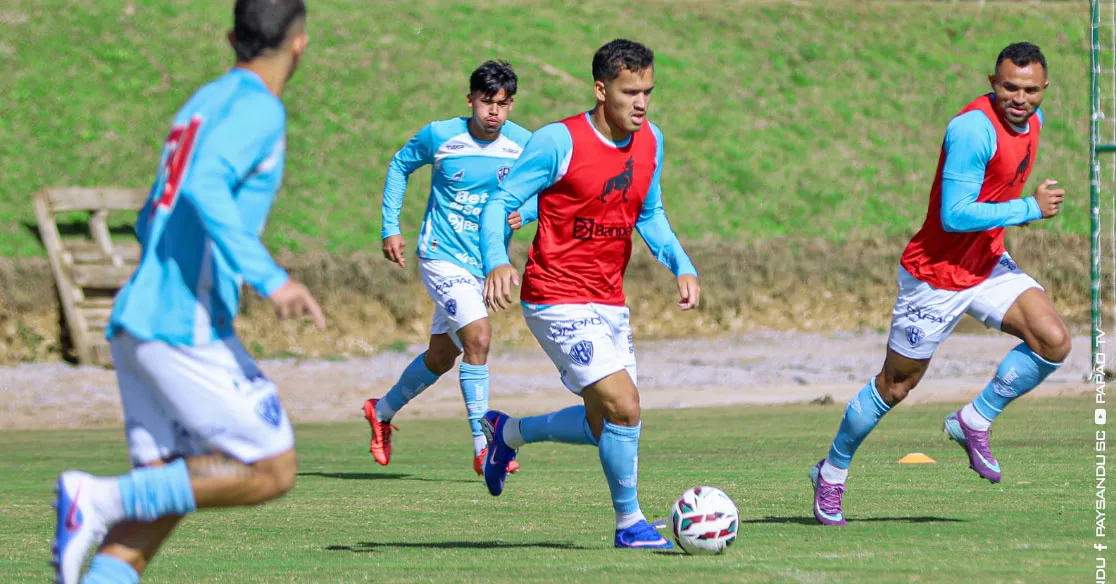 Juninho (com a bola) é o artilheiro da Série C com 7 gols.