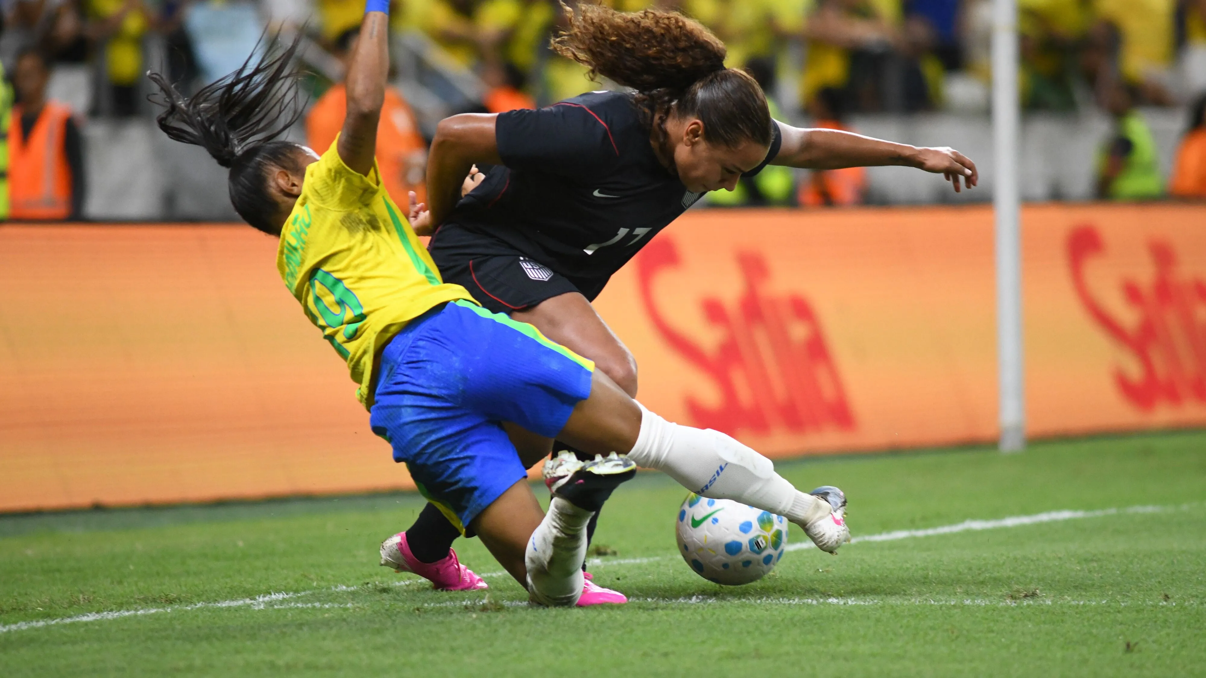 A partida reuniu 55.744 torcedores no estádio cearense, estabelecendo o recorde de público em amistosos da Seleção Brasileira Feminina