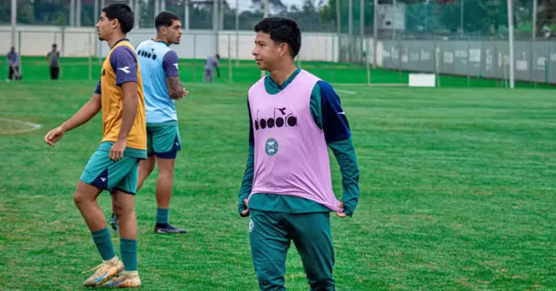 Kukri estava bem adaptado ao Coxa e mantinha o Águia esperançoso na negociação